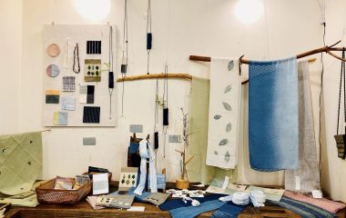7月のふじのねミニギャラリーは、野笛工房の「小さな敷布　包む布」展です