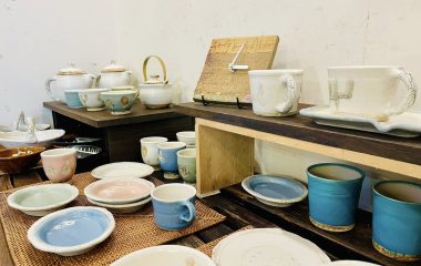 ふじのねミニギャラリーは内山亜矢子さんの「おじゅうじ展」